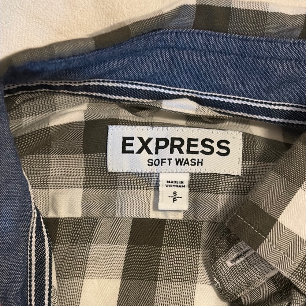 Express Men's Plaid Shirt - Picture 2 of 7